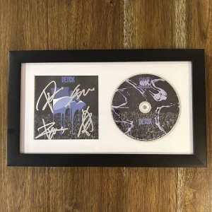 ‘ONE OK ROCK’ Full Band Signed Framed CD Display ‘Detox’ RARE Taka +3