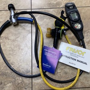 US Divers Aqualung Micra 1st & 2nd Stage & Suunto Favor Console