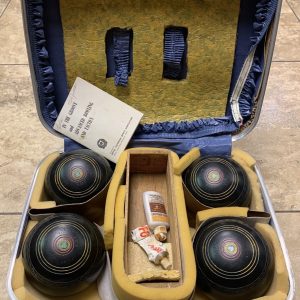 4 VINTAGE HENSELITE MODEL SIZE 3 LAWN BOWLS ALBA 1975 SUPER GRIP