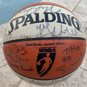2005 WNBA All Star Team Signed Autographed Basketball Swoops Leslie Taurasi +++