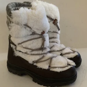 Muk Luks Womens Ivory Faux Fur Snow Winter Boots Shoes Size 10 Style 16982