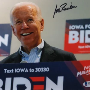 President Joe Biden Signed Autograph 8x10 Photo Campaigning in Iowa Beckett COA