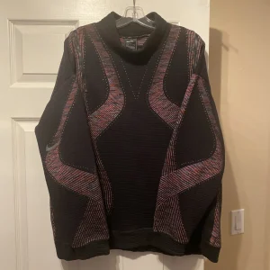 Nike Top Womens SZ L Oversized City Ready Yoga Athletic Wear Athleisure Training