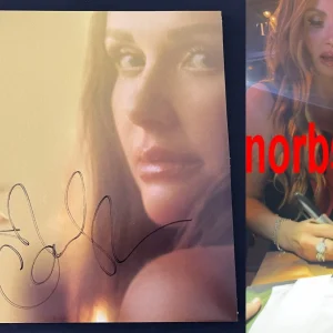 CARLY PEARCE SIGNED HUMMINGBIRD VINYL ALBUM LP w/EXACT VIDEO PROOF & BECKETT COA