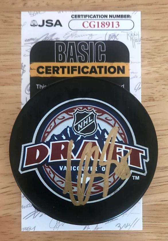 Claude Giroux Signed 2006 NHL Draft Puck w/ JSA COA #CG18913 Philadelphia Flyers