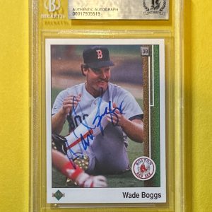 1989 UPPER DECK WADE BOGGS #389 BECKETT AUTH SIGNED AUTOGRAPHED CARD RED SOX