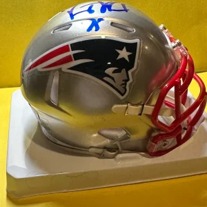 VINCE WILFORK NEW ENGLAND PATRIOTS SIGNED AUTOGRAPHED SILVER MINI HELMET BAS
