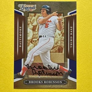 2008 DONRUSS PLAYOFF BROOKS ROBINSON AUTOGRAPH /25 #70 ORIOLES