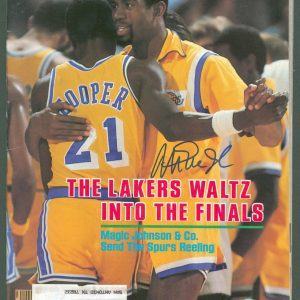 Lakers Magic Johnson Signed May 1982 Sports Illustrated Magazine BAS Witnessed