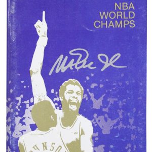 Lakers Magic Johnson Signed 1980-1981 Media Guide BAS Witnessed #3W387381