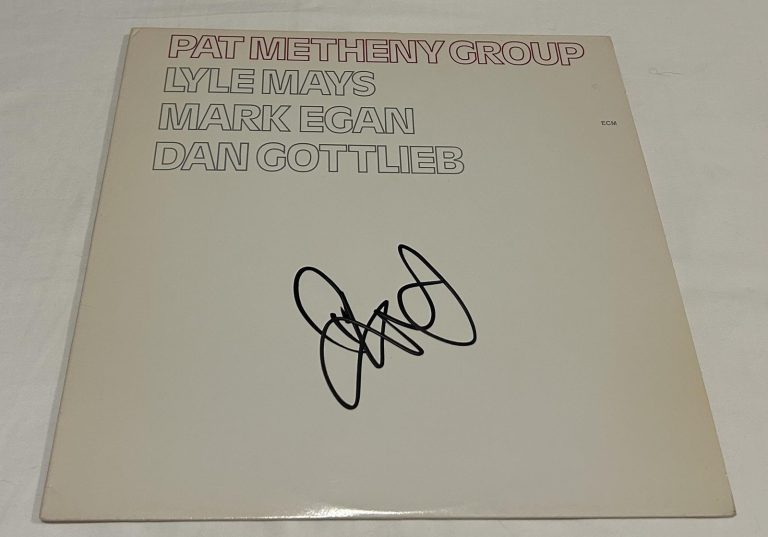 PAT METHENY SIGNED PAT METHENY GROUP VINYL RECORD JSA