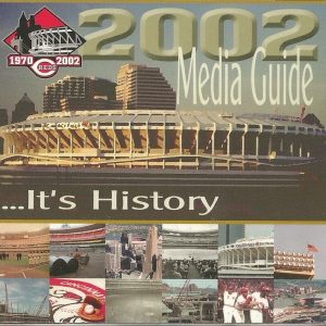 CINCINNATI REDS MLB BASEBALL 2002 MEDIA GUIDE VINTAGE GREAT COLOR AUTHENTIC