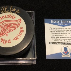 Sid Abel Signed Detroit Red Wings Official Game Puck Beckett COA G77927