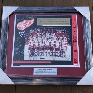 1990-91 Detroit Red Wings Framed & Matted Poster Team Signed By 29 JSA COA