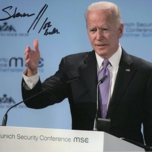 46TH PRESIDENT JOE BIDEN SIGNED AUTOGRAPH 8X10 PHOTO - FORMER OBAMA VP W/ ACOA