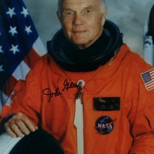 SENATOR JOHN GLENN SIGNED AUTOGRAPH 8X10 PHOTO - AMERICAN HERO ASTRONAUT BECKETT