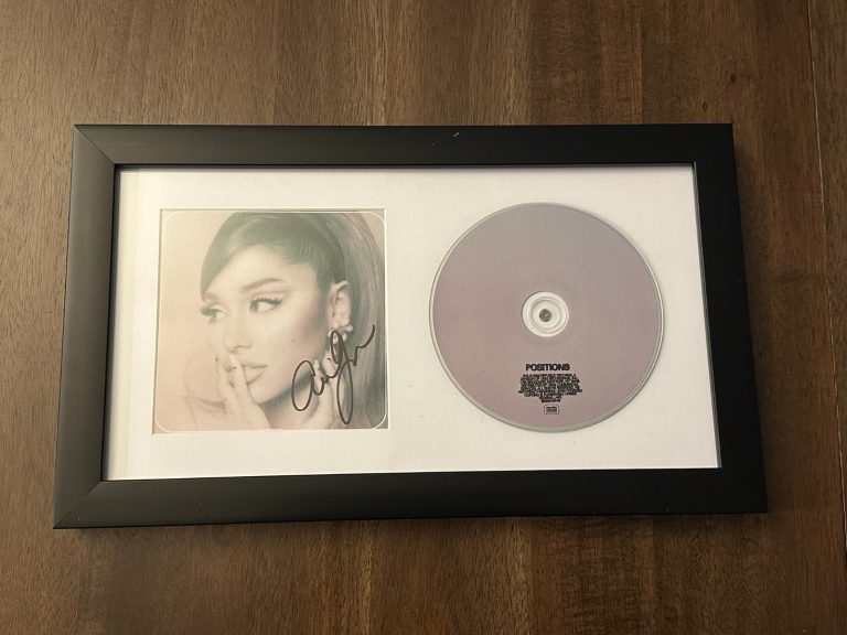 ARIANA GRANDE SIGNED 