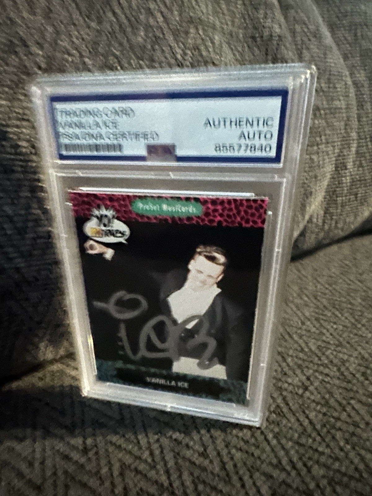 Vanilla Ice Signed 1990 Yo MTV Raps #93 Trading Card PSA /DNA ...