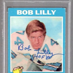 BOB LILLY HAND SIGNED 1971 TOPPS FOOTBALL TRADING CARD      HOF      PSA SLABBED