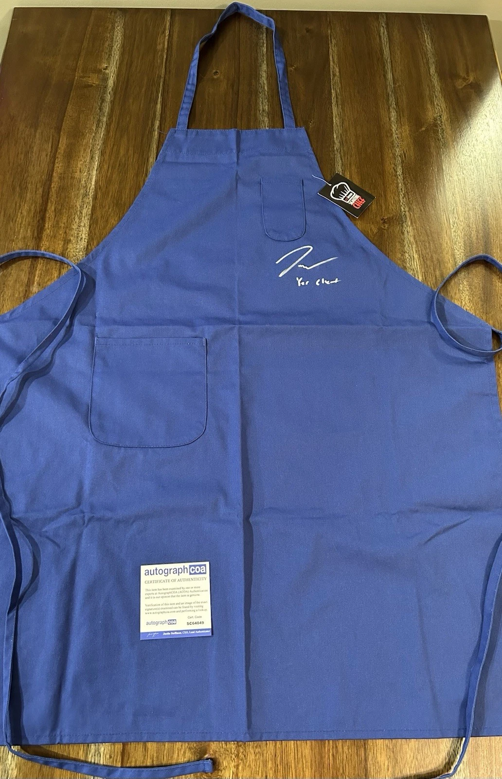 Jeremy Allen White 'The Bear' Signed Autograph Blue Apron 'Carmy' ACOA ...