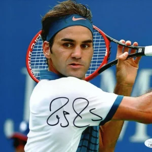 ROGER FEDERER SIGNED AUTOGRAPH 8X10 PHOTO - TENNIS SUPERSTAR WIMBLEDON CHAMP JSA