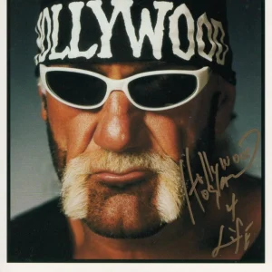 HOLLYWOOD HULK HOGAN SIGNED AUTOGRAPH 8x10 PHOTO - WWF WRESTLING ICON HULKAMANIA