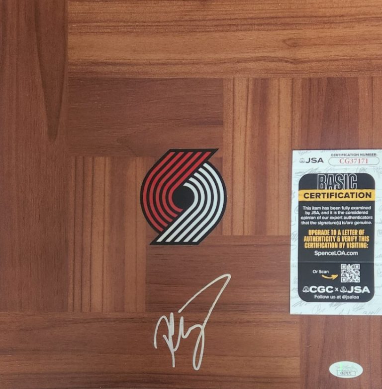 Donovan Clingan Signed Floorboard w/ JSA COA #CG37171 Portland Trail Blazers