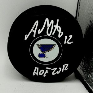 Adam Oates signed St. Louis Blues Logo Puck W/ HOF Inscription Beckett Witnessed