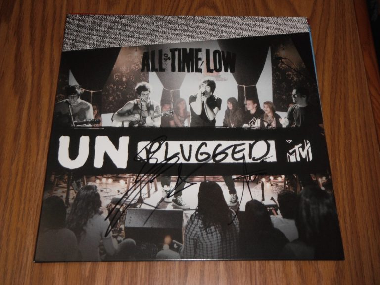 ALL TIME LOW SIGNED MTV UNPLUGGED VINYL ALBUM JACK AND ALEX