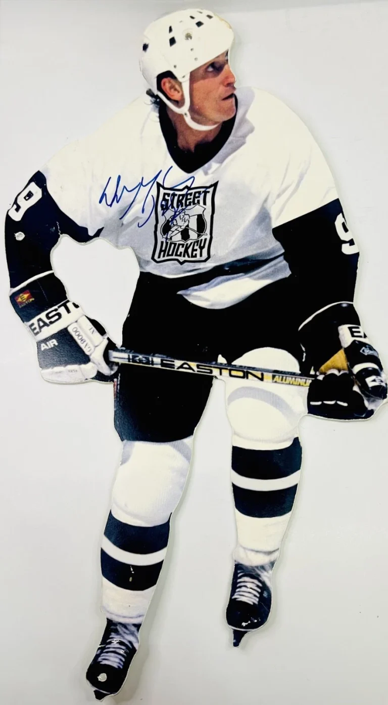 WAYNE GRETZKY Signed Autograph Plastic Cutout 12