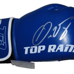 OSCAR VALDEZ signed (WBC WBO FEATHERWEIGHT) Blue Boxing glove PSA/DNA AK30535