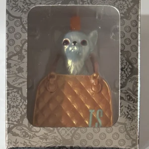 TAYLOR SWIFT TOY CHIHUAHUA BARKING AT ME FROM A TINY PURSE ORNAMENT SHOWGIRL NEW