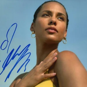 ALICIA KEYS SIGNED AUTOGRAPH 8X10 PHOTO - GIRL ON FIRE AS I AM SONGS IN A MIRROR