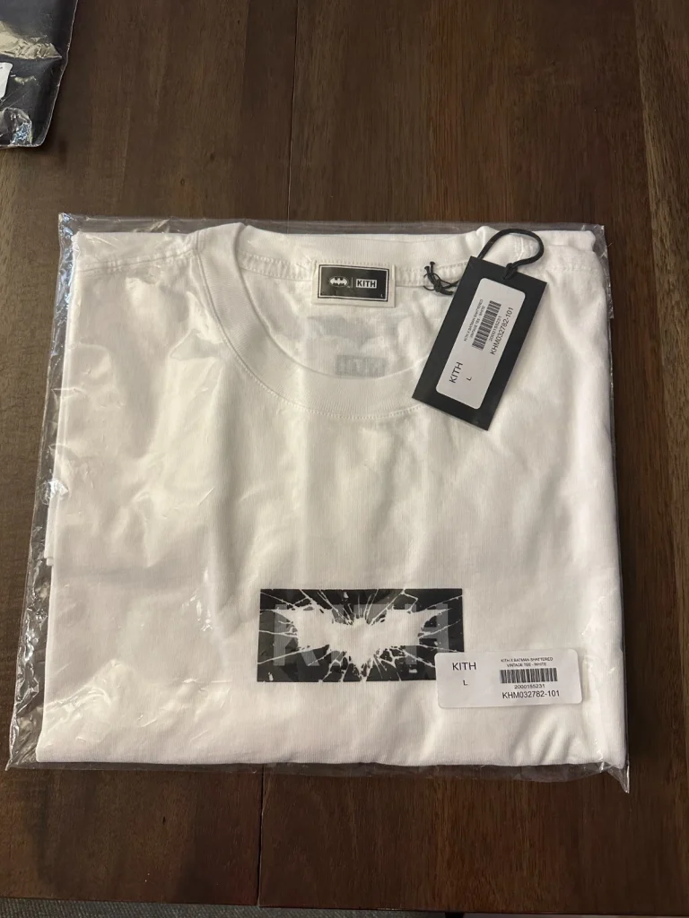 KITH X BATMAN SHATTERED VINTAGE T TEE SHIRT WHITE SIZE L LARGE IN HAND NWT NEW
