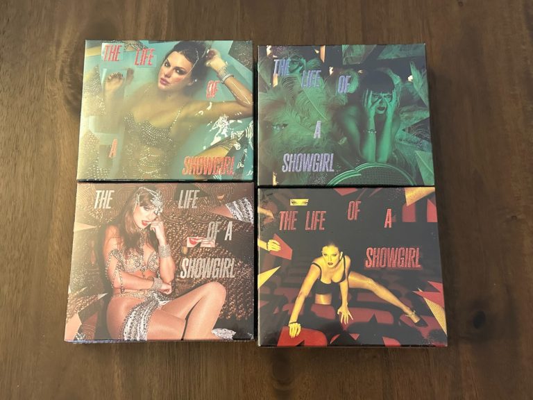 TAYLOR SWIFT - THE LIFE OF A SHOWGIRL LIMITED RELEASE DELUXE CD BUNDLE SET 4