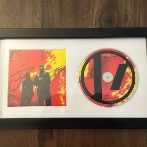 TWENTY ONE PILOTS 21 SIGNED CLANCY FRAMED CD AUTOGRAPH AUTO