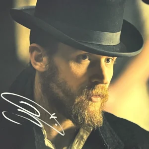 Tom Hardy Signed 11x14 Photo Peaky Blinders Authentic Autograph Beckett