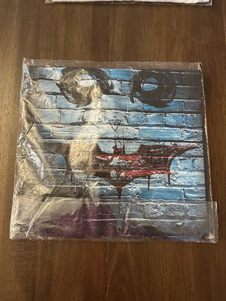 KITH X BATMAN DARK KNIGHT TEASER T TEE SHIRT WHITE SIZE L LARGE IN HAND NWT NEW