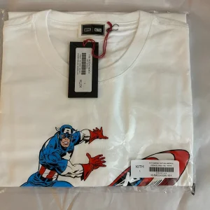 KITH X MARVEL CAPTAIN AMERICA T TEE SHIRT WHITE L LARGE IN HAND NWT NEW
