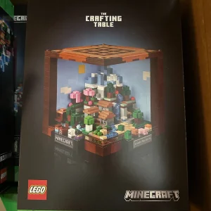 LEGO MINECRAFT THE CRAFTING TABLE 21265 COLLECTIBLE VIDEO GAME BUILDING SET