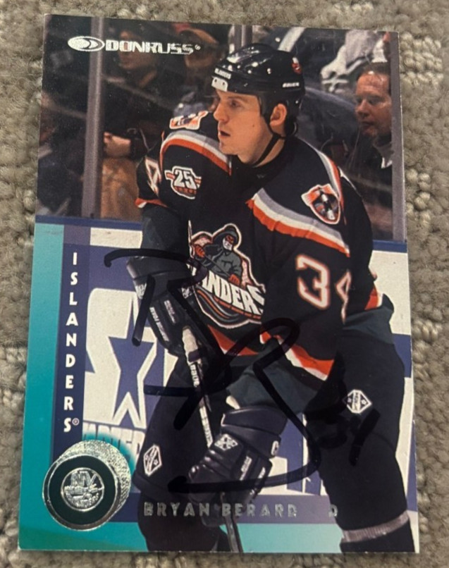 1997-98 Donruss Islanders Hockey Card #163 Bryan Berard signed autographed card
