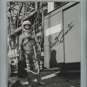 SCOTT CARPENTER SIGNED 8X10 PSA DNA AH07255 (D) MERCURY 7 ASTRONAUT