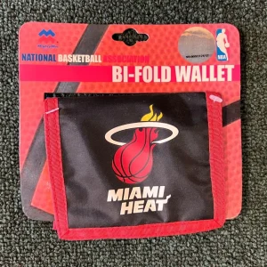MIAMI HEAT NBA BASKETBALL TEAM LOGO BI-FOLD WALLET NEW NEVER USED