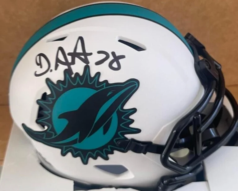 DE'VON ACHANE MIAMI DOLPHINS SIGNED AUTO LUNAR MINI HELMET BECKETT AUTHENTICATED