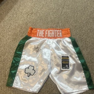 IRISH MICKY WARD SIGNED AUTOGRAPH BOXING TRUNKS JSA COA THE FIGHTER BOXER CHAMP
