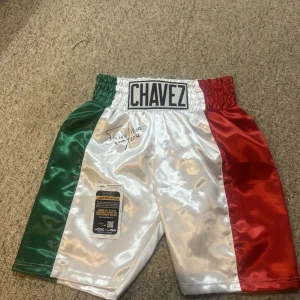 YESSICA KIKA CHAVEZ SIGNED AUTOGRAPH BOXING TRUNKS JSA COA HOF BOXER