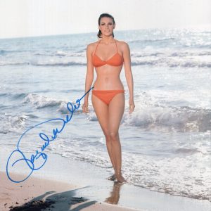 RAQUEL WELCH HAND SIGNED 8x10 COLOR PHOTO    GORGEOUS+SEXY BIKINI POSE     JSA