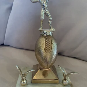 ERNIE DAVIS PERSONALLY OWNED 1957 JAC FOOTBALL PLAYER OF YEAR AWARD     SYRACUSE