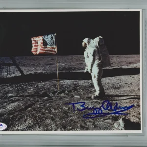 BUZZ ALDRIN SIGNED 8X10 PSA DNA AH41473 APOLLO 11 MOONWALKER