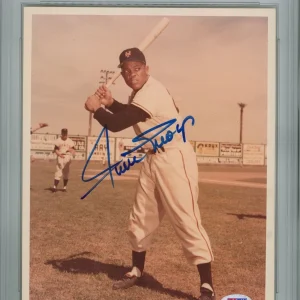 WILLIE MAYS SIGNED 8X10 PSA AE87245 AUTO GIANTS HOF
